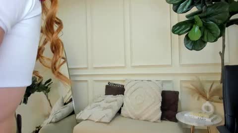 charlottebrownn_ online show from March 4, 2026, 12:49 am