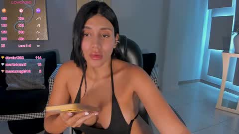 Snapshot of charlottecox_ chatting on April 30, 2026, 9:08 pm Charlotte online show from April 30, 2026, 9:08 pm