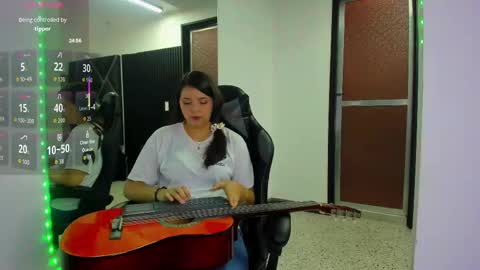 Snapshot of charlottee_starr chatting on October 2, 2025, 8:27 pm charlottee_starr online show from October 2, 2025, 8:27 pm