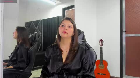 Snapshot of charlottee_starr chatting on October 10, 2025, 8:19 pm charlottee_starr online show from October 10, 2025, 8:19 pm