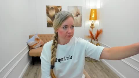 Snapshot of charlottekerti chatting on June 19, 2026, 12:31 pm Charlotte online show from June 19, 2026, 12:31 pm