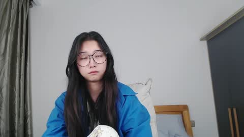 Charlotte online show from December 13, 2024, 5:43 pm