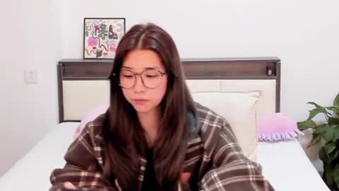 Charlotte online show from April 24, 2026, 5:26 pm