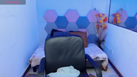 Charlotte Taylor online show from February 3, 2026, 6:51 am