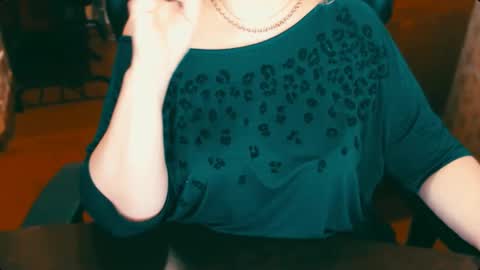 CharlotteXTasty online show from January 17, 2025, 4:57 pm