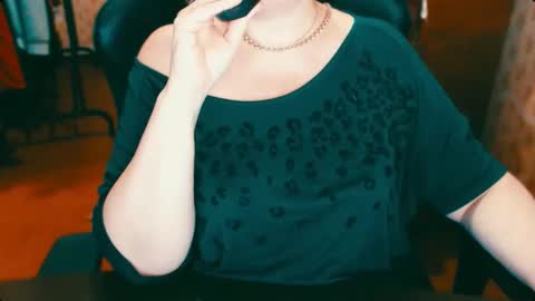 CharlotteXTasty online show from March 6, 2025, 6:26 pm