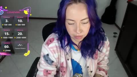 charlottezoe online show from November 9, 2025, 7:17 am