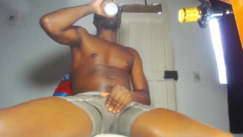 charly_vergonti_ online show from March 11, 2025, 8:53 pm