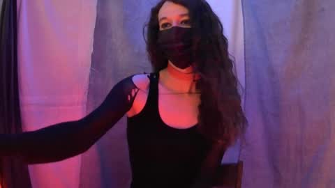 charly dest online show from September 24, 2025, 3:37 pm