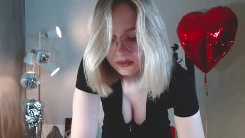 Michelle  online show from March 20, 2026, 2:05 am