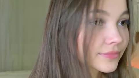Snapshot of charming_bliss chatting on February 6, 2026, 4:32 pm Kaylee online show from February 6, 2026, 4:32 pm