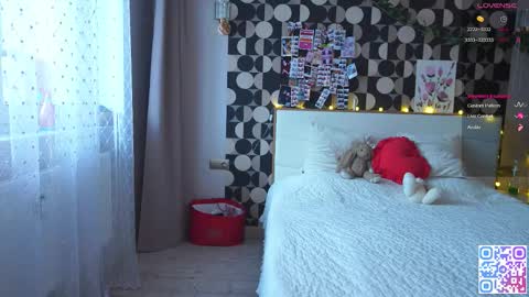 my fansly Charming daisy              My Wishlist  for new toys     online show from January 14, 2026, 9:37 am