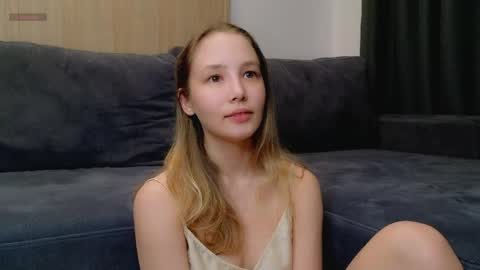 Snapshot of charming_evaa chatting on April 29, 2026, 2:32 pm Eva online show from April 29, 2026, 2:32 pm