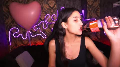 Snapshot of charmmocco chatting on February 20, 2025, 7:34 am SweetMoco online show from February 20, 2025, 7:34 am