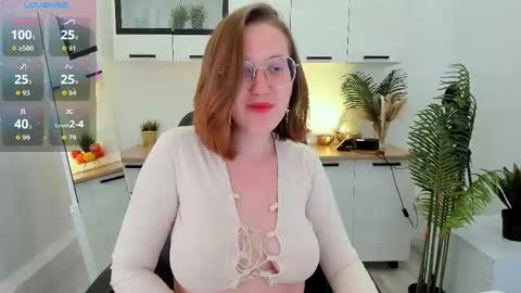 Snapshot of charmygrace chatting on April 25, 2026, 11:57 am Grace online show from April 25, 2026, 11:57 am