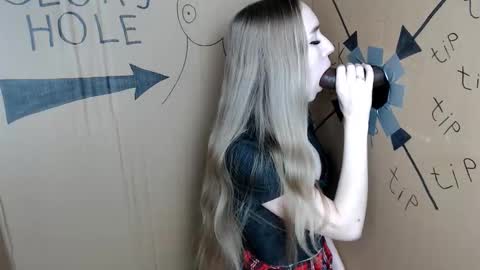 Anna online show from November 29, 2025, 9:56 am