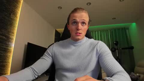 Chase Reed online show from December 13, 2025, 7:53 pm