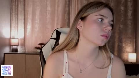 Emilia online show from June 10, 2026, 4:23 am