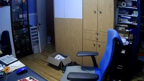 wanaBeYourToy online show from June 26, 2026, 10:52 am