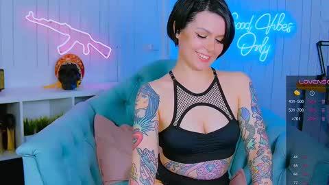 Snapshot of chaturkaterina chatting on February 27, 2025, 8:09 pm Miss Harmony online show from February 27, 2025, 8:09 pm