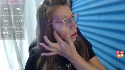 CHAYLA VICTORIA RUIZ  online show from April 15, 2026, 7:10 pm