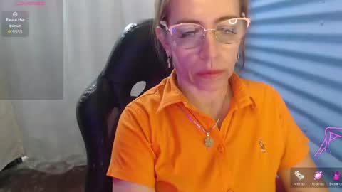 Snapshot of chayla_ruiz chatting on June 15, 2026, 2:41 pm CHAYLA VICTORIA RUIZ online show from June 15, 2026, 2:41 pm