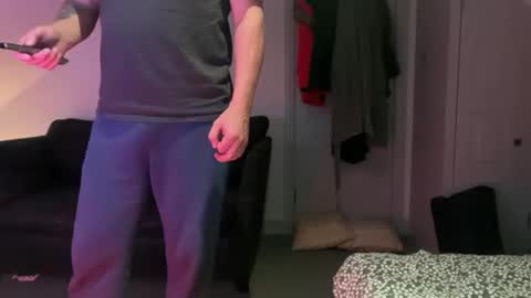 Snapshot of cheekylondon70 chatting on September 15, 2025, 10:32 pm Cheekylondon online show from September 15, 2025, 10:32 pm