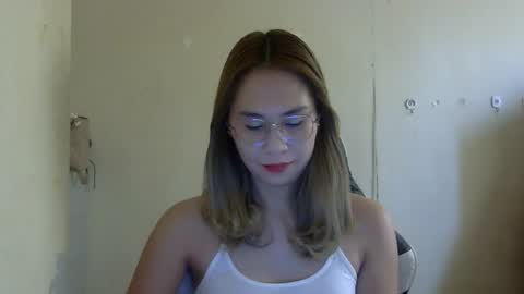 chelly4u69 online show from October 16, 2025, 3:18 am