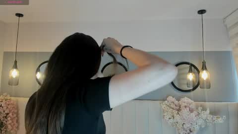 chelsea_bolton_ online show from April 9, 2026, 12:21 pm