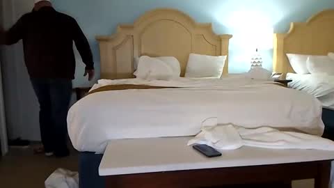 chelsee lynn online show from December 11, 2024, 7:42 am