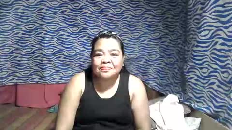 chenita_kits online show from October 16, 2025, 1:01 pm
