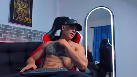 Snapshot of chepe_fit chatting on March 5, 2025, 1:10 am chepe vause online show from March 5, 2025, 1:10 am