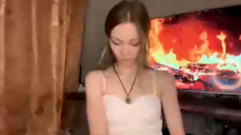 Snapshot of cherepasceri chatting on January 12, 2026, 9:20 pm Elizabeth you can call me Elly online show from January 12, 2026, 9:20 pm