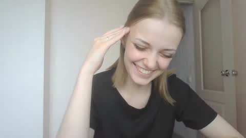 Snapshot of cherikrasner chatting on June 15, 2026, 9:55 am Mia online show from June 15, 2026, 9:55 am