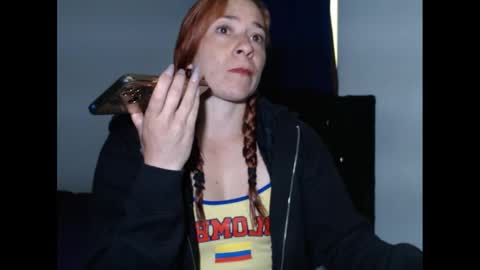 cherry  aleja online show from September 29, 2025, 9:52 pm