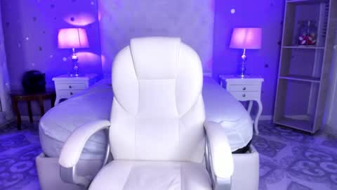 Sussan Cherry  online show from March 5, 2025, 6:12 am