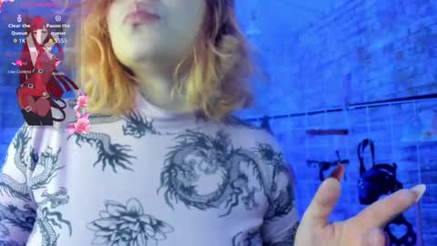 Snapshot of cherry_xoxx chatting on September 16, 2025, 11:22 am online show from September 16, 2025, 11:22 am