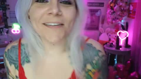 Snapshot of cherryb0mbb0mb chatting on February 13, 2025, 7:03 am CherryBombBomb online show from February 13, 2025, 7:03 am