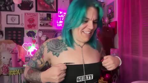 Snapshot of cherryb0mbb0mb chatting on October 29, 2025, 4:15 am CherryBombBomb online show from October 29, 2025, 4:15 am