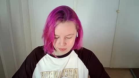 cherrybaby_0 online show from February 28, 2026, 8:59 am