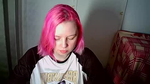 cherrybaby_0 online show from April 1, 2026, 8:04 am