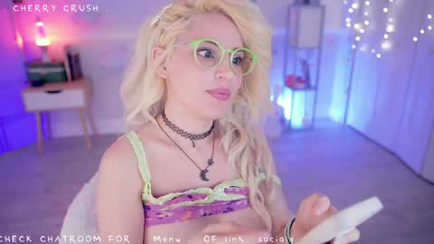 Snapshot of cherrycrush chatting on April 20, 2026, 5:16 pm Cherry Crush online show from April 20, 2026, 5:16 pm