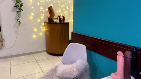 Snapshot of cherryjinx chatting on April 15, 2026, 7:58 pm cherryjinx online show from April 15, 2026, 7:58 pm