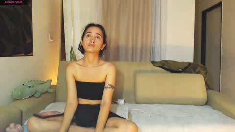 Snapshot of cherryl_b chatting on December 4, 2024, 3:26 am Cereza online show from December 4, 2024, 3:26 am