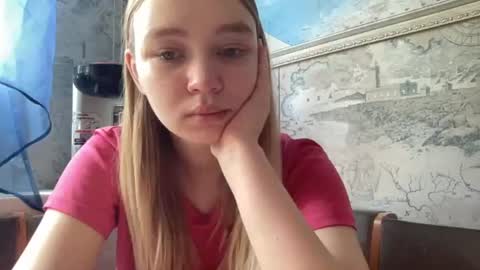 Snapshot of cherryleija chatting on June 15, 2026, 4:25 am Lei online show from June 15, 2026, 4:25 am