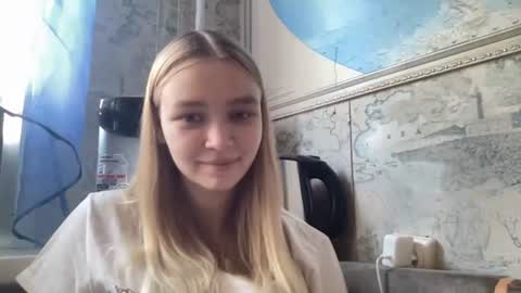 Snapshot of cherryleija chatting on June 25, 2026, 5:12 am Lei online show from June 25, 2026, 5:12 am