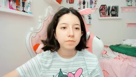 cherrycute666 online show from October 19, 2025, 9:26 pm