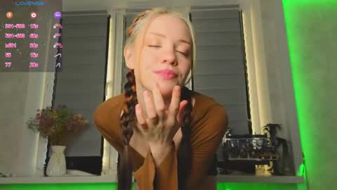 Snapshot of cherrypepperkiss chatting on April 15, 2026, 2:46 pm Lysia online show from April 15, 2026, 2:46 pm