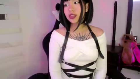 Cherry  online show from February 14, 2025, 4:04 am