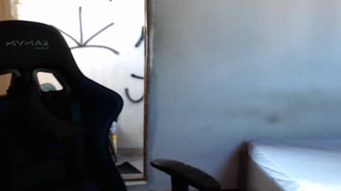 Snapshot of cheryl333 chatting on February 17, 2025, 10:40 am cheryl333 online show from February 17, 2025, 10:40 am